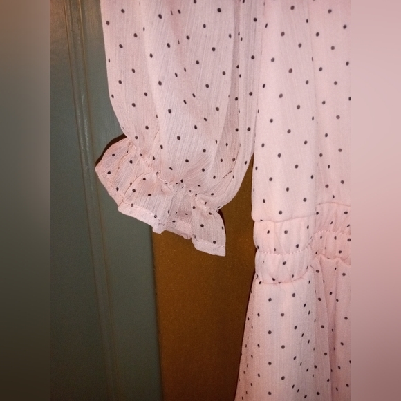 💕 Sweetheart polka dot pink romper - Picture 3 of 6